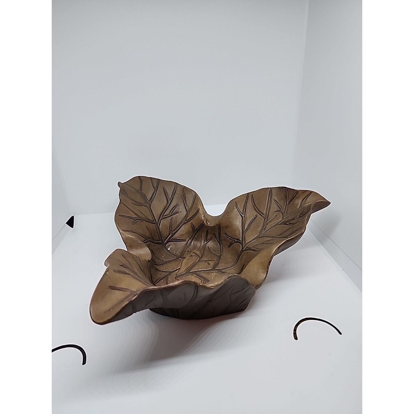 (6) Craftsmans Bench Leaf Design Cigar Ashtrays