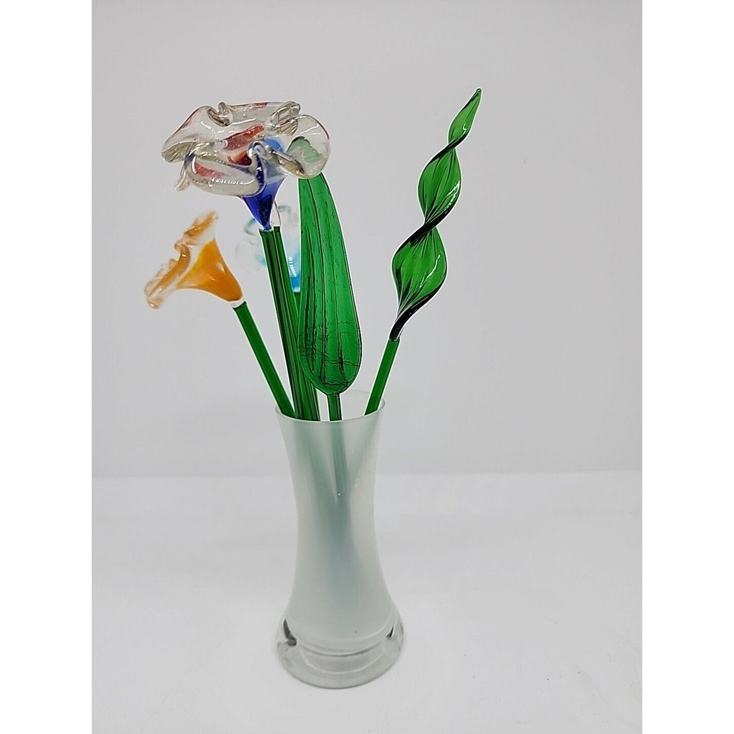 Global Village Handmade Glass I Bouquet Leaves Vase