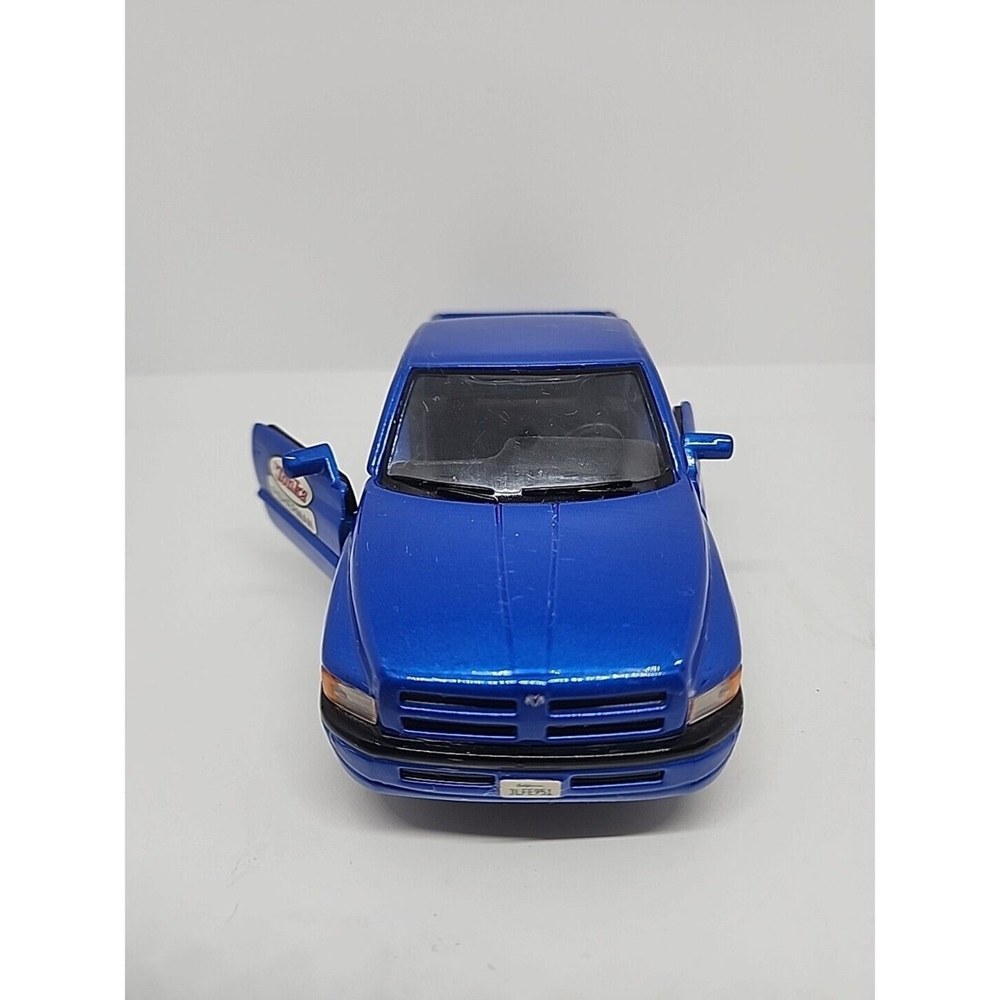 Tonka Dodge Ram Pickup Blue Fisherman 1:24 RARE Maisto