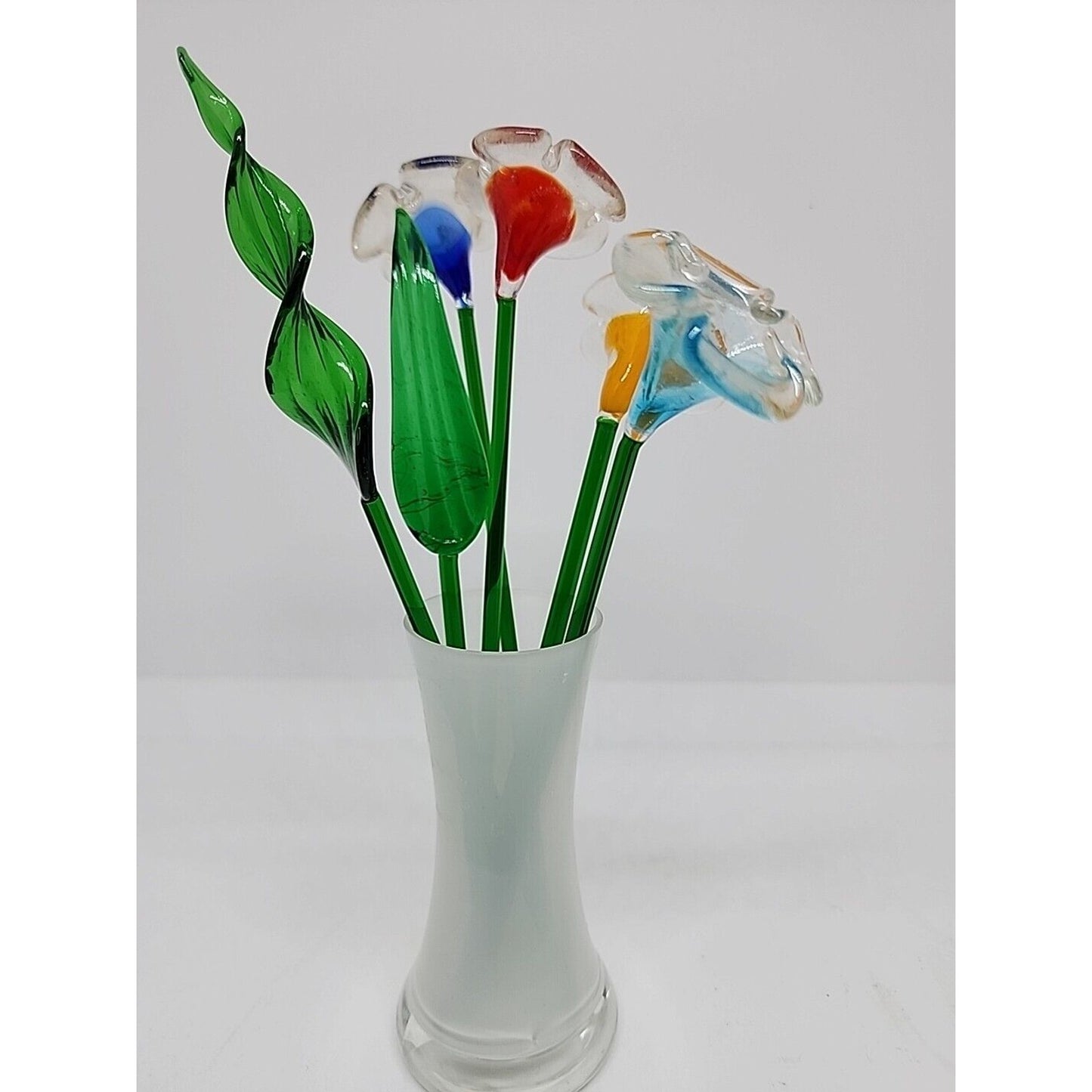 Global Village Handmade Glass I Bouquet Leaves Vase